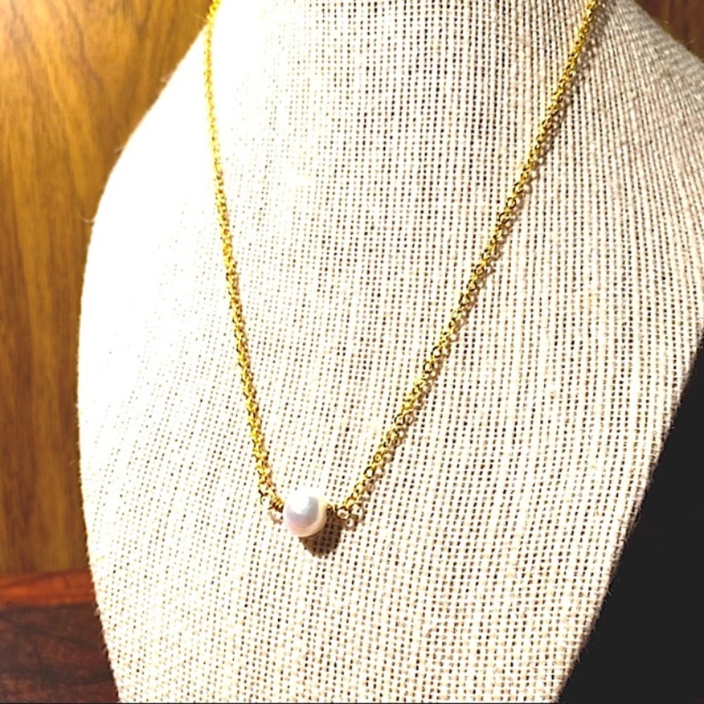 Freshwater Pearl 17" Gold Filled
Chain Necklace